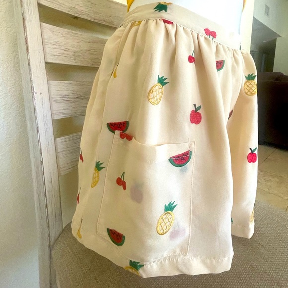 High waisted Shorts - Picture 2 of 3